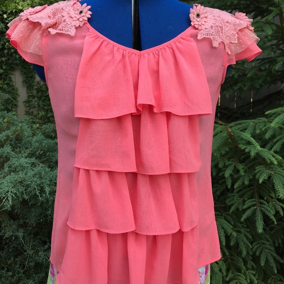 *NWT* Pink Chiffon Ruffle Sleeveless Blouse - Picture 4 of 10